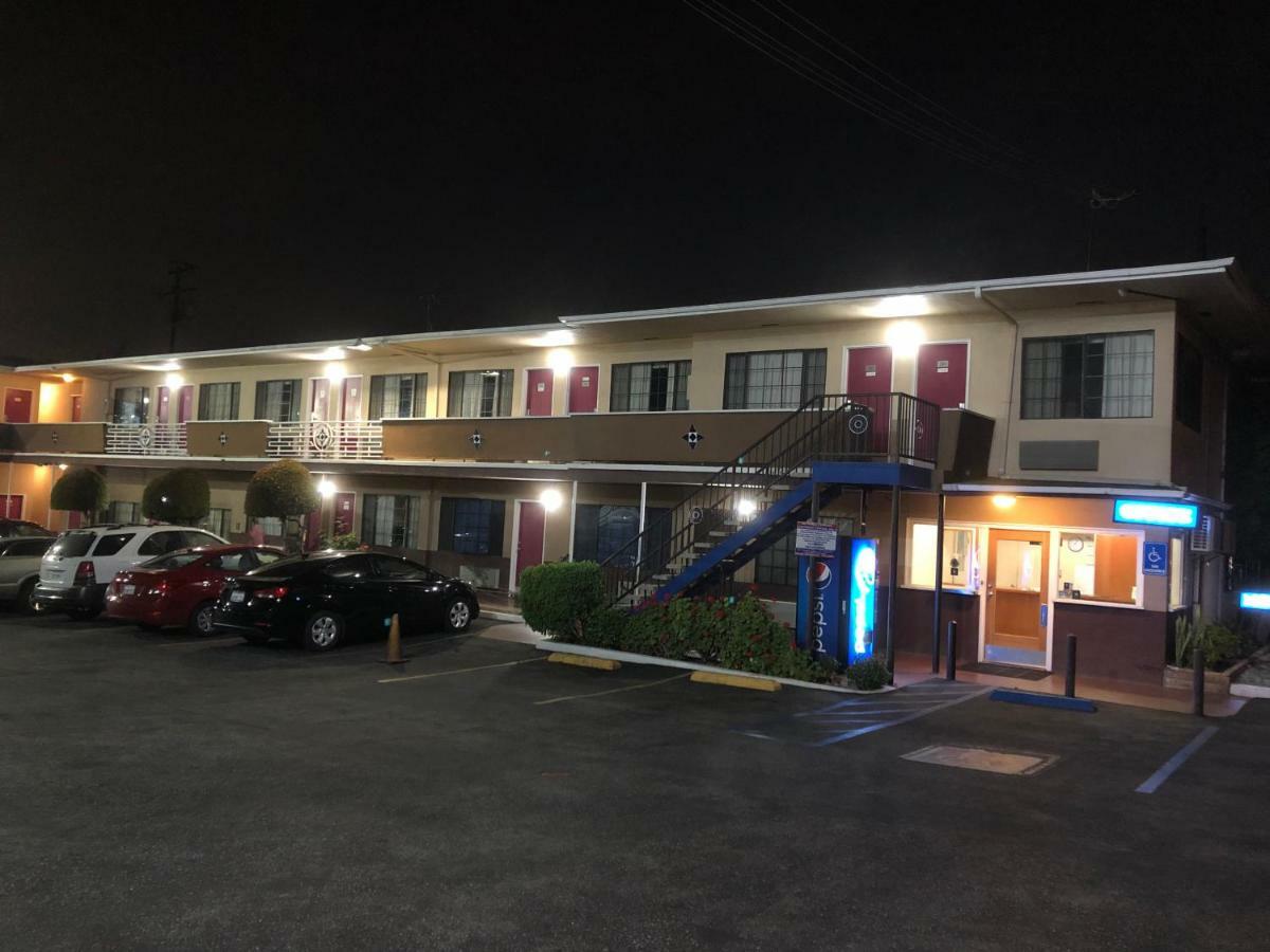 Whittier Travel Inn Exterior photo